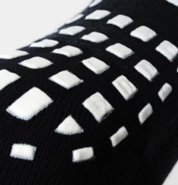 Atak SHOX Mid-Leg Grip Socks Black 2